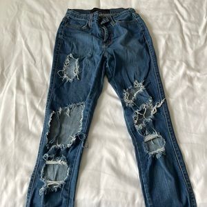 ripped skinny jeans